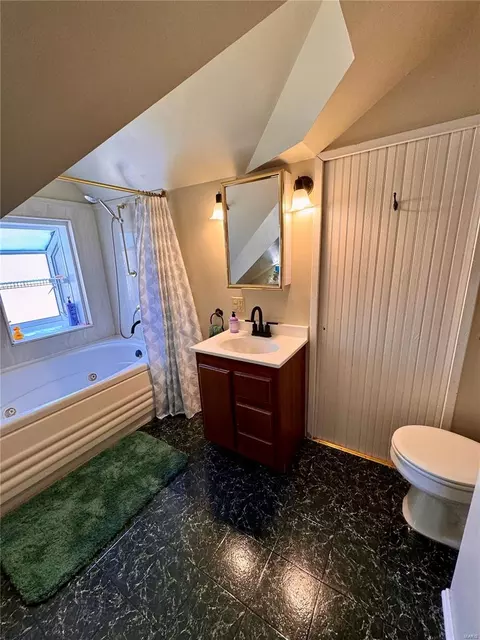 Bath - 229 Hereford Ave, Ferguson, MO 63135 photo 2 of 5