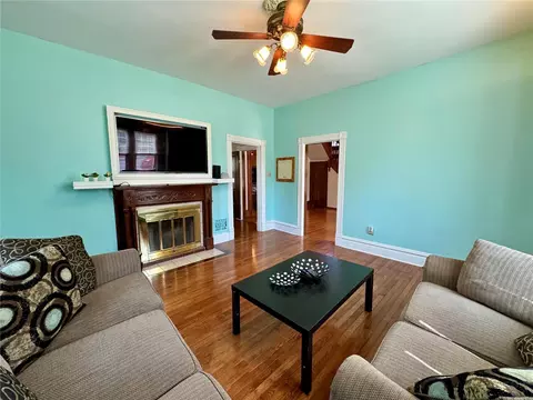 Living - 229 Hereford Ave, Ferguson, MO 63135 photo 2 of 4