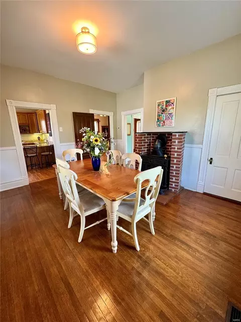 Dining - 229 Hereford Ave, Ferguson, MO 63135 photo 2 of 2