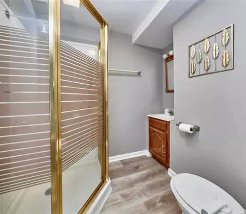 Bath - 203 Mondair Dr, O'fallon, MO 63368 photo 2 of 2