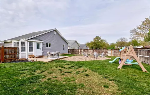Exterior - 203 Mondair Dr, O'fallon, MO 63368 photo 5 of 6