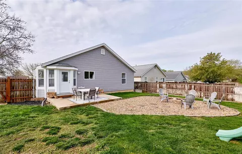 Exterior - 203 Mondair Dr, O'fallon, MO 63368 photo 6 of 6