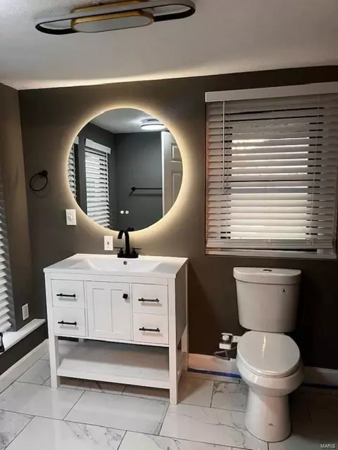 Bath - 10258 Driver Ave, Overland, MO 63114 photo 4 of 7