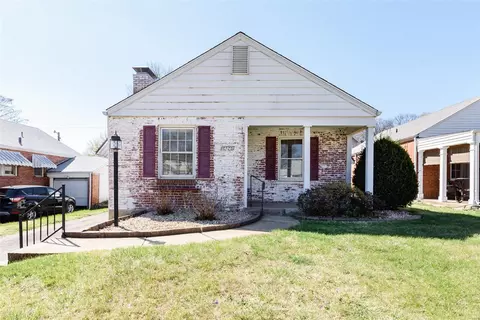 8920 Harrison Ave, Saint Louis, MO 63144