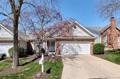 1331 Golden Point Dr, Saint Louis, MO 63146