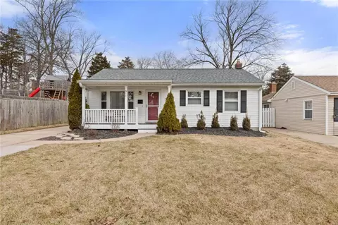 911 Nirk Ave, Kirkwood, MO 63122