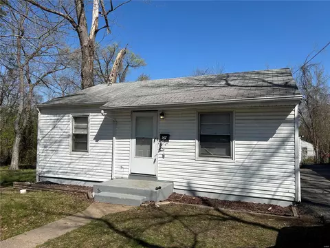147 Fermo Ave, Saint Louis, MO 63135