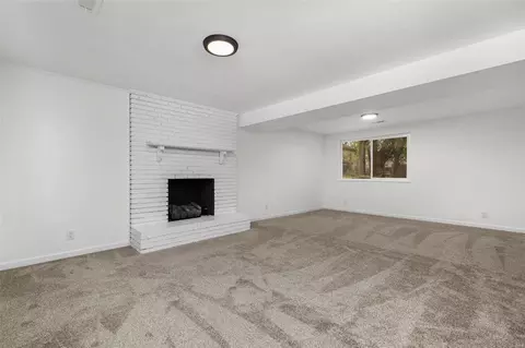 Living - 577 Bridgebend Rd, Manchester, MO 63021 photo 6 of 9
