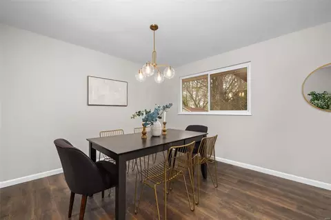 Dining - 577 Bridgebend Rd, Manchester, MO 63021 photo 3 of 5