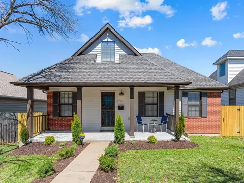 2927 Rutger St, Saint Louis, MO 63104