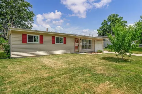 1690 Beverly Dr, Florissant, MO 63031