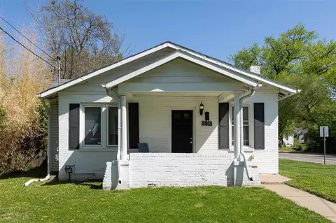 8901 Olden, Overland, MO 63114