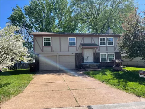 105 Plum Tree Dr, Saint Peters, MO 63376