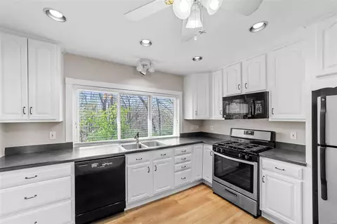 Kitchen - 850 Forest Village Dr, Ballwin, MO 63021 photo 2 of 4