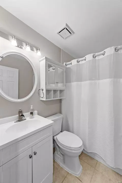 Bath - 850 Forest Village Dr, Ballwin, MO 63021 photo 1 of 2
