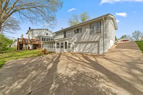 Exterior - 850 Forest Village Dr, Ballwin, MO 63021 photo 4 of 6