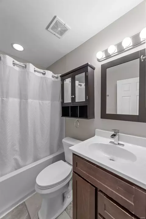 Bath - 850 Forest Village Dr, Ballwin, MO 63021 photo 2 of 2