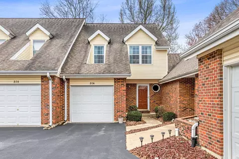 314 Crown Colony Ct #G, Saint Peters, MO 63376