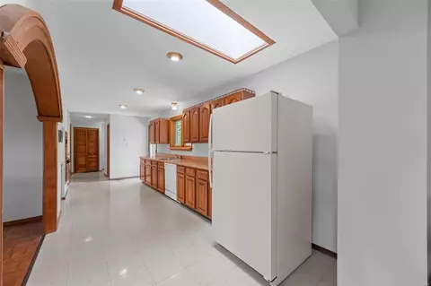 Kitchen - 18425 Melrose Rd, Wildwood, MO 63069 photo 1 of 4