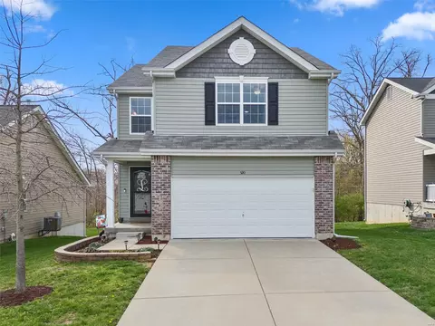 520 Pecan Bluffs Ct, Wentzville, MO 63385