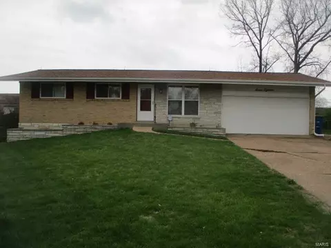 718 Peace Haven Ct, Saint Louis, MO 63125