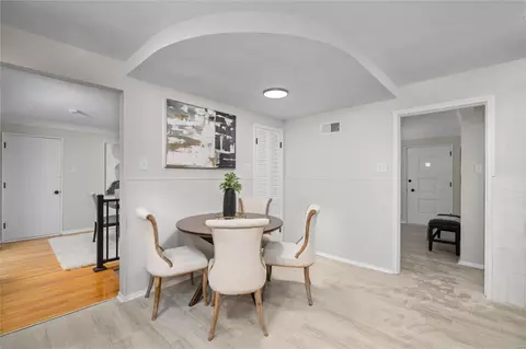 Dining - 925 Dyerdown Ave, Saint Louis, MO 63135 photo 5 of 5