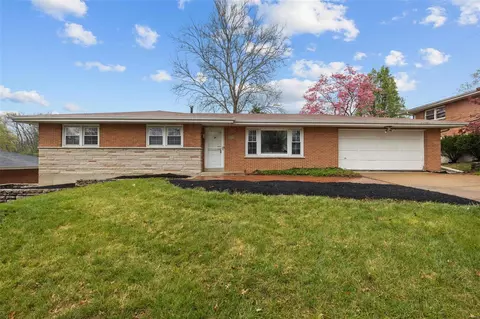 925 Dyerdown Ave, Saint Louis, MO 63135