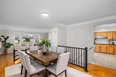 Dining - 925 Dyerdown Ave, Saint Louis, MO 63135 photo 2 of 5
