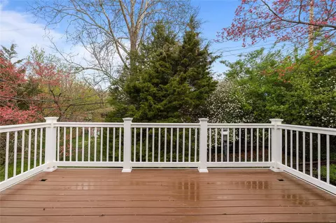 Exterior - 925 Dyerdown Ave, Saint Louis, MO 63135 photo 3 of 5