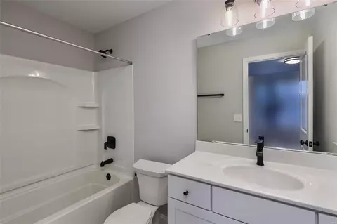 Bath - 224 Randlin Dr, O'fallon, MO 63367 photo 2 of 3