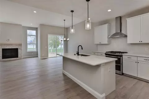 Kitchen - 224 Randlin Dr, O'fallon, MO 63367 photo 2 of 4