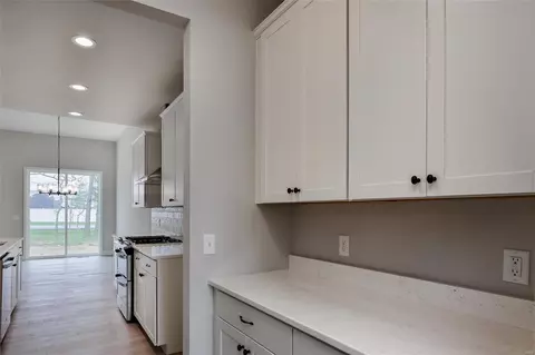 Entry Way - 224 Randlin Dr, O'fallon, MO 63367 photo 2 of 3