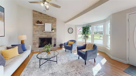Living - 131 Romine Cir, Ballwin, MO 63011 photo 1 of 8