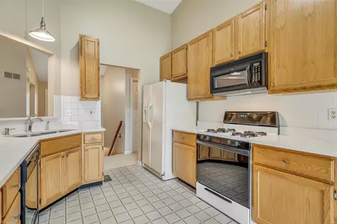 Kitchen - 2104 Ingalls Cir #B, O'fallon, MO 63368 photo 1 of 5