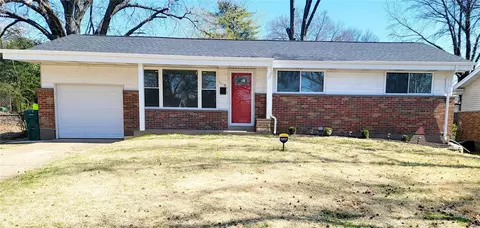 9942 Lanier Dr, Saint Louis, MO 63136
