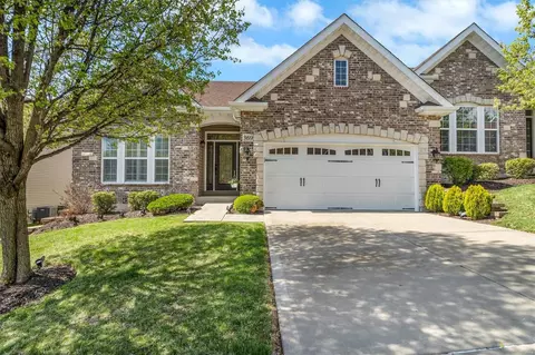 369 Brunhaven Ct, Chesterfield, MO 63017