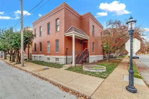 1601 Menard St #12, Saint Louis, MO 63104