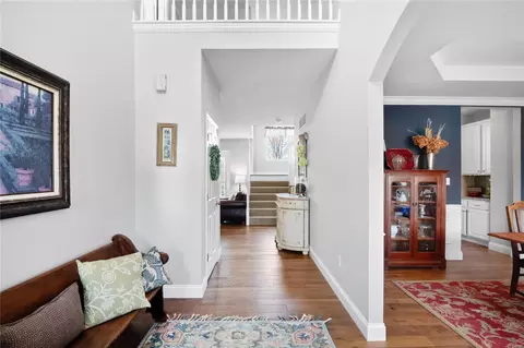 Entry Way - 226 Falcon Hill Dr, O'fallon, MO 63368 photo 2 of 4