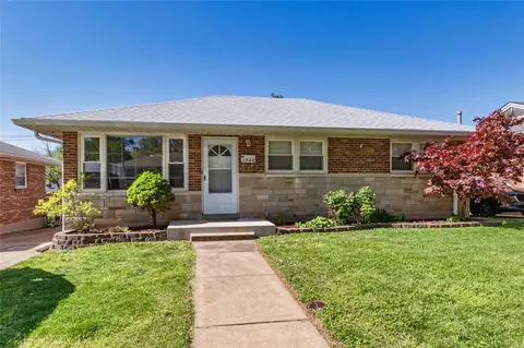 3948 French Ct, Saint Louis, MO 63116