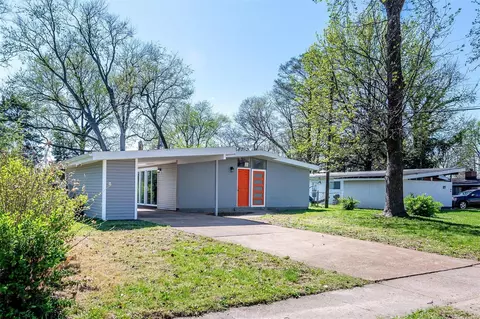 Exterior - 8432 Buckthorn Dr, Berkeley, MO 63134 photo 7 of 9