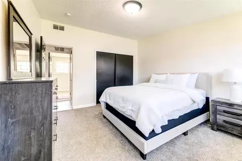 Bedroom - 8432 Buckthorn Dr, Berkeley, MO 63134 photo 2 of 5