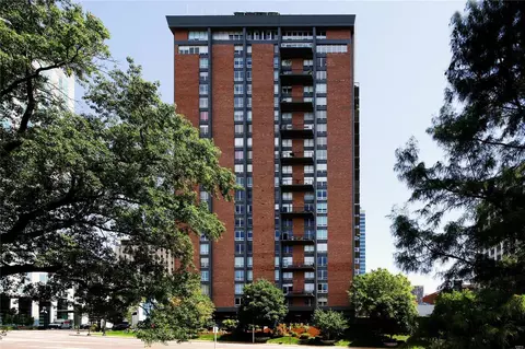 200 S Brentwood Blvd #19F, Saint Louis, MO 63105
