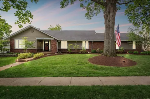 1134 Rolling Glen Ln, Ballwin, MO 63011
