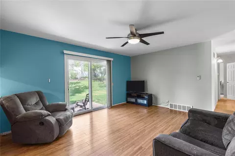 Living - 433 Madrina Ct, Ballwin, MO 63021 photo 1 of 1
