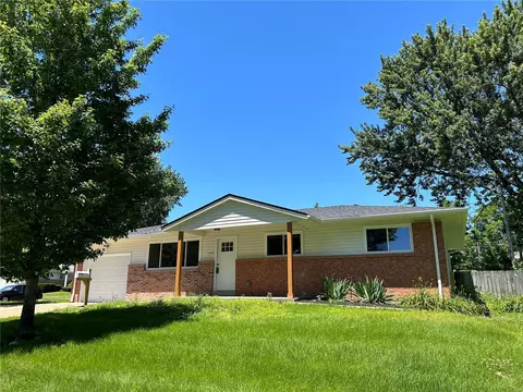 145 Sackett Dr, Florissant, MO 63033