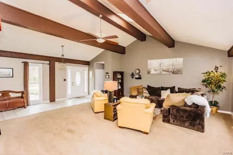 Living - 853 Gardenway Drive Dr, Ballwin, MO 63011 photo 1 of 4