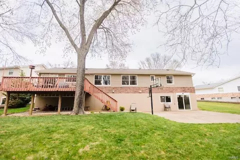 Exterior - 853 Gardenway Drive Dr, Ballwin, MO 63011 photo 3 of 5