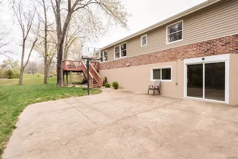 Exterior - 853 Gardenway Drive Dr, Ballwin, MO 63011 photo 2 of 5