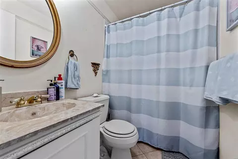 Bath - 402 Brooktree Dr, Ballwin, MO 63011 photo 2 of 2