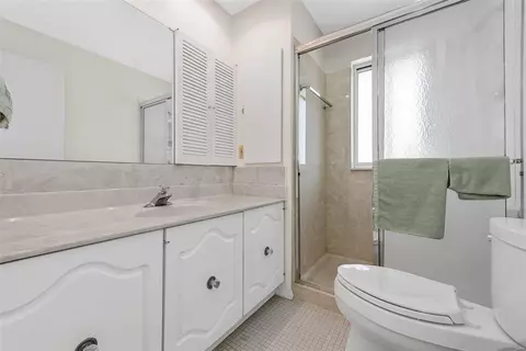 Bath - 402 Brooktree Dr, Ballwin, MO 63011 photo 1 of 2